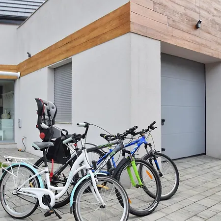 Lidia Sauna & Jacuzzi Prázdninový dům *