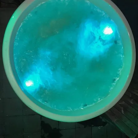 Lidia Sauna & Jacuzzi *