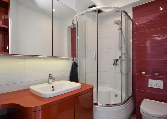 Lidia Sauna & Jacuzzi Prázdninový dům Łukęcin