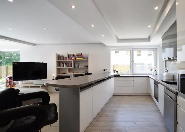 Lidia Sauna & Jacuzzi *